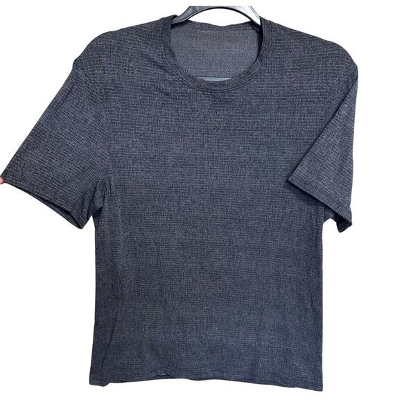Lululemon Performance Tee Shirt Short Sleeve Crewneck Graphic Gray Size Small - Picture 1 of 7